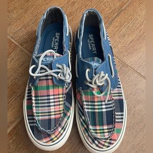 Sperry- like new condition